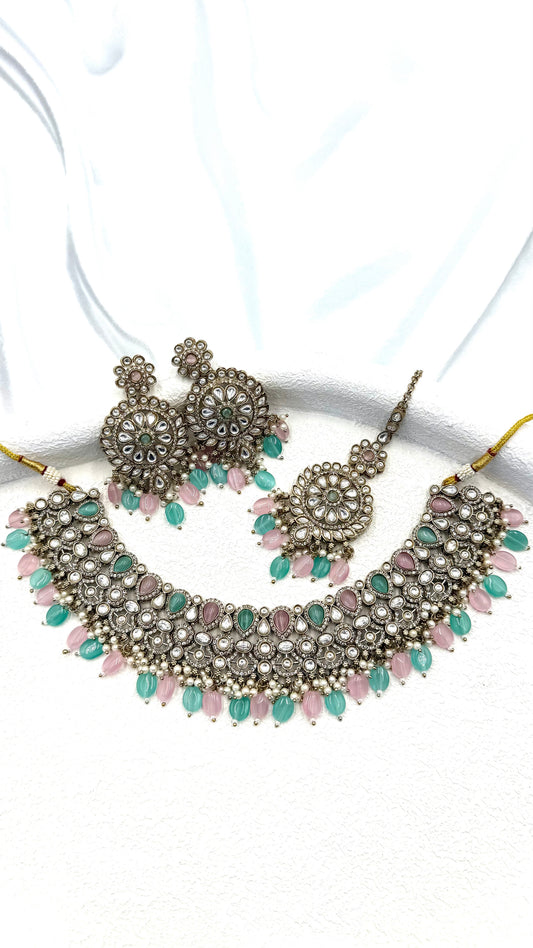 Gulnaar Necklace Set