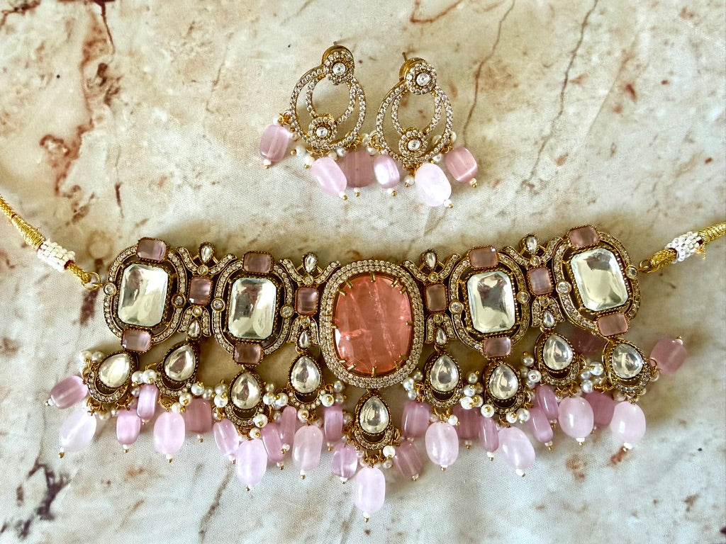 Reeva Necklace Set in Pink