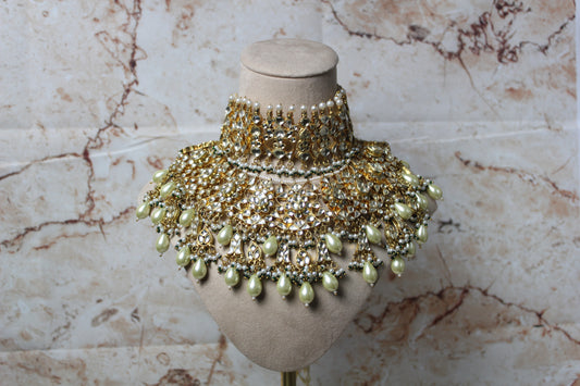 Kabira Pachi Kundan Bridal Set in Gold